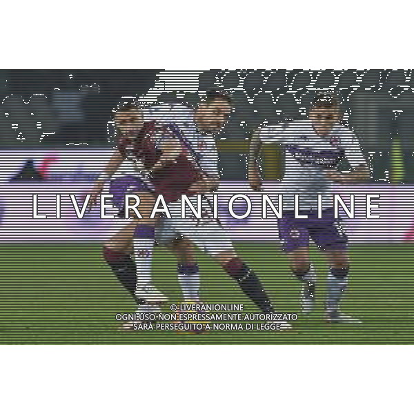 Torino 10.1.2022 Stadio Olimpico Grande Torino ©Alessandro Falzone/Agenzia Aldo Liverani Torino vs Fiorentina Serie A Tim 2021/2022 Nella foto : Rolando Mandragora-Giacomo Bonaventura-Lucas Torreira ©TVAF Falzone/AGENZIA ALDO LIVERANI SAS