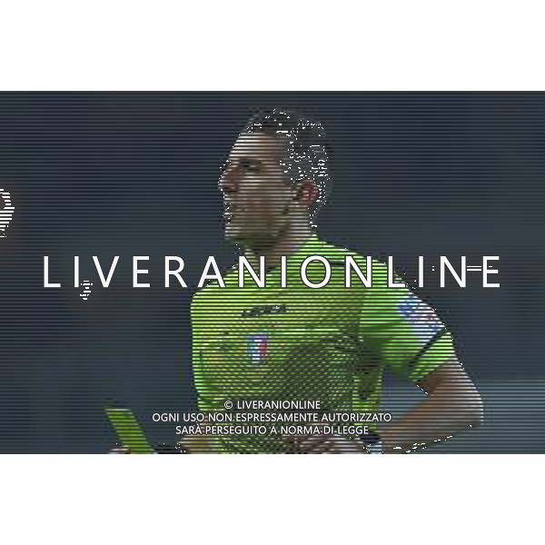 Torino 10.1.2022 Stadio Olimpico Grande Torino ©Alessandro Falzone/Agenzia Aldo Liverani Torino vs Fiorentina Serie A Tim 2021/2022 Nella foto : Livio Marinelli arbitro con il cartellino giallo in mano ©TVAF Falzone/AGENZIA ALDO LIVERANI SAS