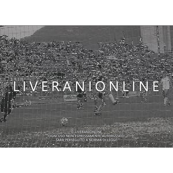 28-11-1983 COMO CAMPIONATO DI CALCIO SERIE B COMO CATANIA 1-0 NELLA FOTO GOAL COMO CALCIO AG ALDO LIVERANI SAS