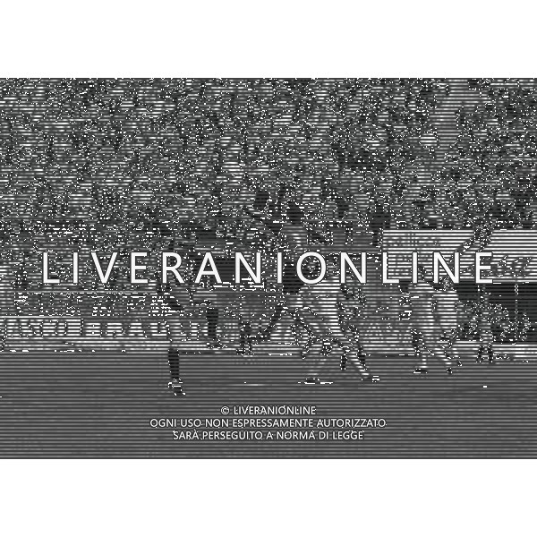 15-04-1984 BERGAMO CAMPIONATO DI CALCIO SERIE B ATALANTA -EMPOLI 1-0 NELLA FOTO PARATA MICHELE PINTAURO SU MARCO PACIONE AG ALDO LIVERANI SAS