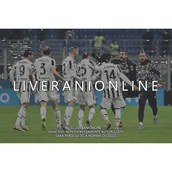 esultanza Juventus dopo il gol dell\'1 a 0 Weston Mc Kennie - abbraccio Inter vs Juventus Finale Supercoppa Frecciarossa Milano 12-01-2022 Stadio Giuseppe Meazza - San Siro foto Roberto Garavaglia/ag. Aldo Liverani sas /AGENZIA ALDO LIVERANI SAS