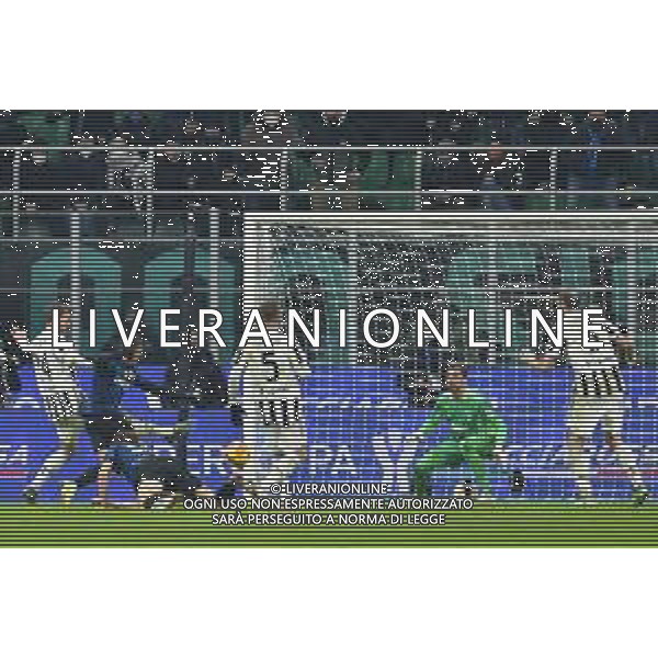 Milano 12.01.2022 Stadio Giuseppe Meazza ©Alessandro Falzone/Agenzia Aldo Liverani Inter vs Juventus Supercoppa Frecciarossa Nella foto : Gol di alexis Sanchez al 120\' (supplementari) ©Falzone/AGENZIA ALDO LIVERANI SAS