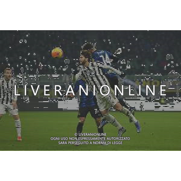 Milano 12.01.2022 Stadio Giuseppe Meazza ©Alessandro Falzone/Agenzia Aldo Liverani Inter vs Juventus Supercoppa Frecciarossa Nella foto : Ivan Perisic-Manuel Locatelli