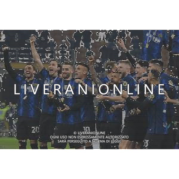 Milano 12.01.2022 Stadio Giuseppe Meazza ©Alessandro Falzone/Agenzia Aldo Liverani Inter vs Juventus Supercoppa Frecciarossa Nella foto : Esultanze premiazione Inter
