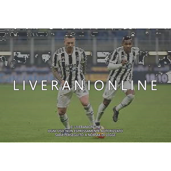 Federico Bernardeschi (Juventus) e sulla DX Alex Sandro (Juventus) Inter vs Juventus Finale Supercoppa Frecciarossa Milano 12-01-2022 Stadio Giuseppe Meazza - San Siro foto Roberto Garavaglia/ag. Aldo Liverani sas /AGENZIA ALDO LIVERANI SAS