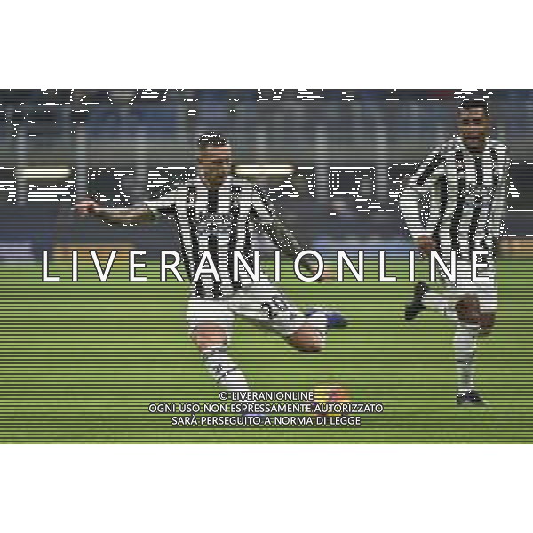 Federico Bernardeschi (Juventus) e sulla DX Alex Sandro (Juventus) Inter vs Juventus Finale Supercoppa Frecciarossa Milano 12-01-2022 Stadio Giuseppe Meazza - San Siro foto Roberto Garavaglia/ag. Aldo Liverani sas /AGENZIA ALDO LIVERANI SAS