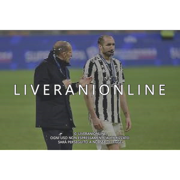 Massimiliano Allegri allenatore Juventus SX e Giorgio Chiellini (Juventus) DX a fine gara dopo la premiazione Inter vs Juventus Finale Supercoppa Frecciarossa Milano 12-01-2022 Stadio Giuseppe Meazza - San Siro foto Roberto Garavaglia/ag. Aldo Liverani sas /AGENZIA ALDO LIVERANI SAS