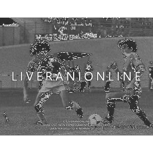 27-09-1981 VARESE CAMPIONATO DI CALCIO SERIE B VARESE-REGGIANA 1-1 NELLA FOTO GIANFRANCO MATTEOLI E STEFANO STRAPPA AG ALDO LIVERANI SAS
