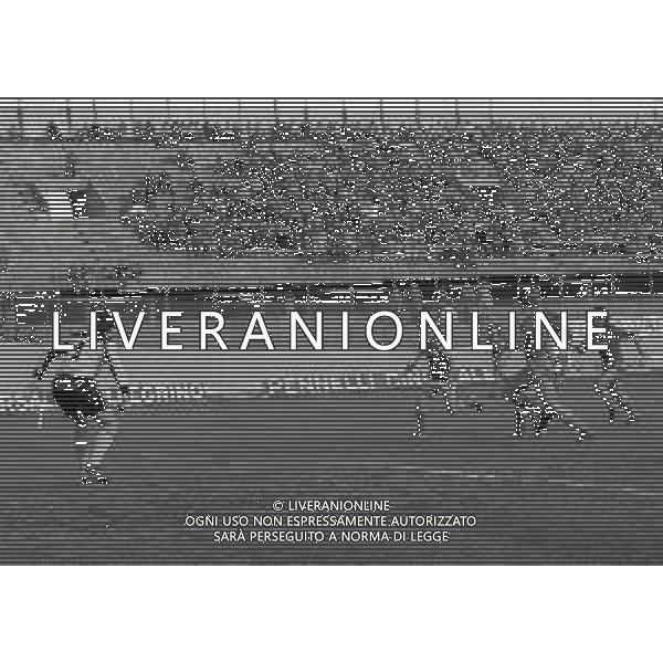 14-11-1982 VARESE CAMPIONATO DI CALCIO SERIE B VARESE -MONZA 1-1 NELLA FOTO AZIONE DI GIOCO AG ALDO LIVERANI SAS