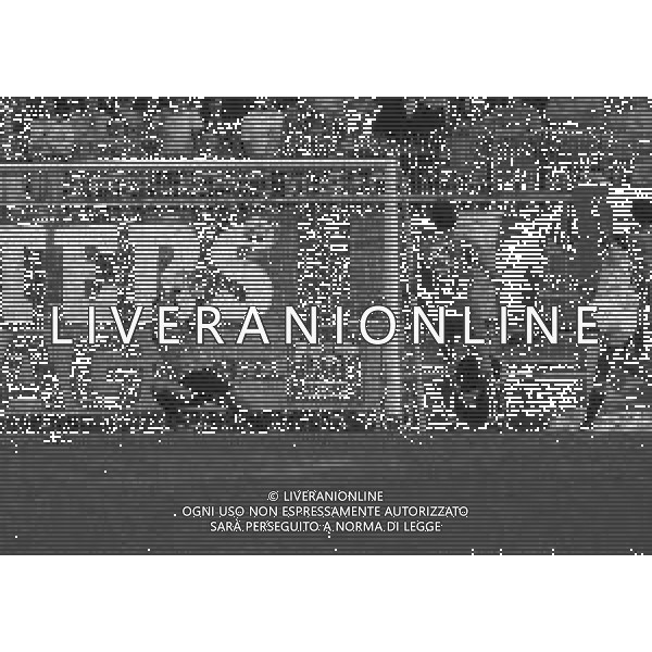 28-09-1986 CREMONA CAMPIONATO DI CALCIO SERIE B CREMONESE-TARANTO 1-0 NELLA FOTO PARATA MICHELANGELO RAMPULLA AG ALDO LIVERANI SAS