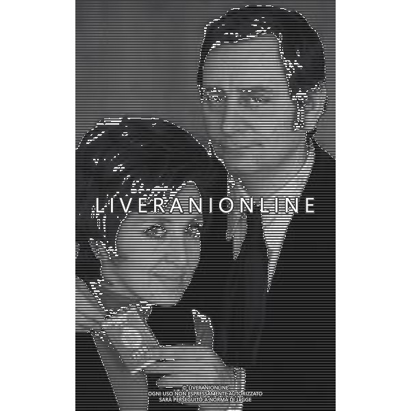 RETROSPETTIVA ANTONELLA STENI ATTRICE NELLA FOTO ANTONELLA STENI A ROMA NELL\'ANNO 1970 CON ENRICO SIMONETTI AG ALDO LIVERANI SAS