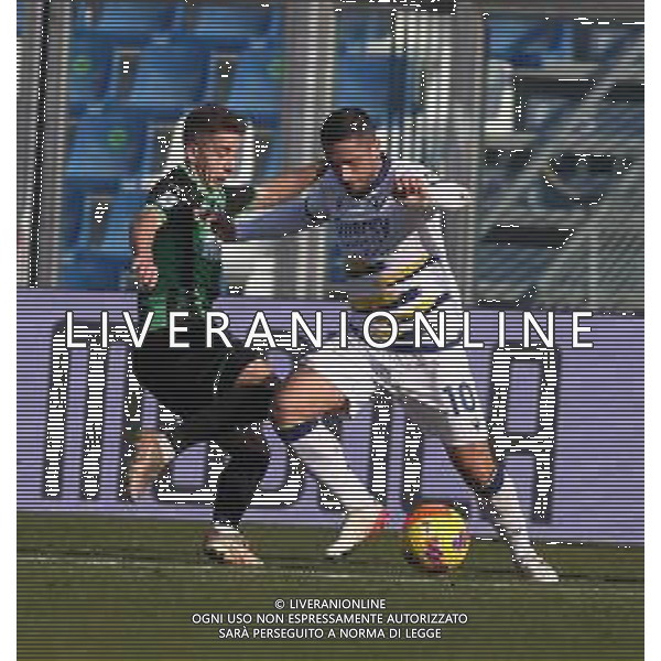 SASSUOLO - HELLAS VERONA CAMPIONATO CALCIO SERIE A TIM 16.01.2022 NELLA FOTO MAXIME LOPEZ E GIANLUCA CAPRARI ©SANTANDREA/ AGENZIA ALDO LIVERANI SAS