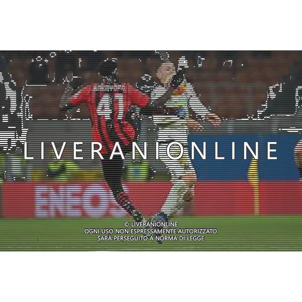Tiemoue Bakayoko (Milan) e Rei Manaj (Spezia) Milan vs Spezia Campionato Serie A TIM - 22a giornata Milano 17-01-2022 Stadio Giuseppe Meazza - San Siro foto Roberto Garavaglia/ag. Aldo Liverani sas/AGENZIA ALDO LIVERANI SAS