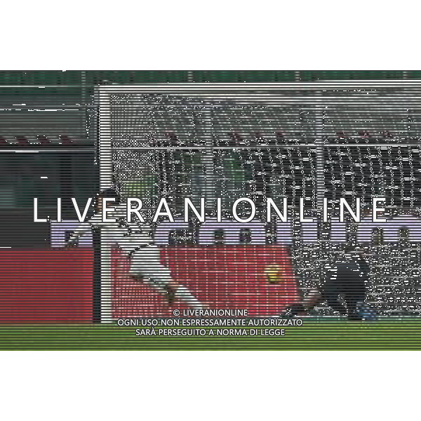 Kevin Agudelo (Spezia) esulta dopo il gol dell\'1 a 1 Milan vs Spezia Campionato Serie A TIM - 22a giornata Milano 17-01-2022 Stadio Giuseppe Meazza - San Siro foto Roberto Garavaglia/ag. Aldo Liverani sas/AGENZIA ALDO LIVERANI SAS