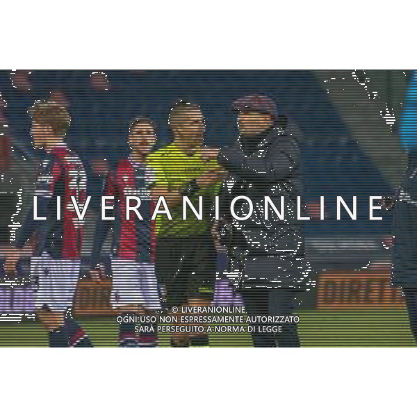 BOLOGNA vs NAPOLI CAMPIONATO CALCIO SERIE A TIM 17.01.2022 NELLA FOTO SINISA MIHAJLOVIC PROTESTA CON L\'ARBITRO LIVIO MARINELLI A FINE PARTITA ©VILLANI / AGENZIA ALDO LIVERANI SAS
