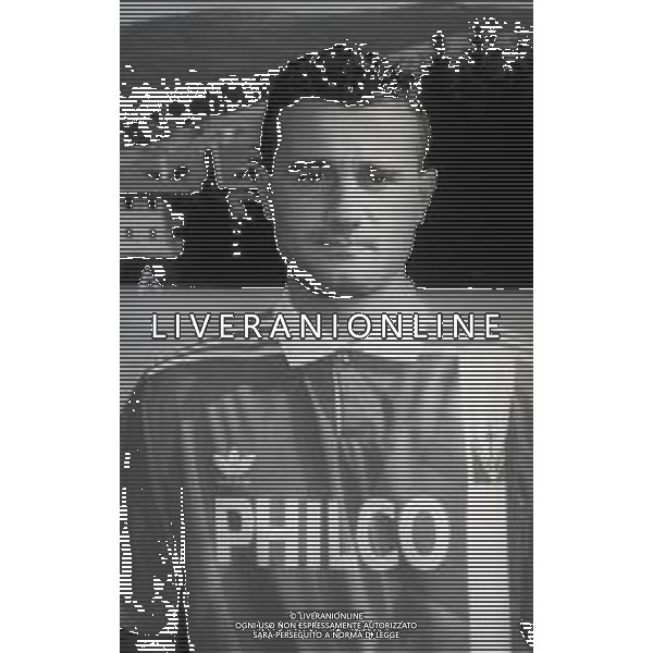 RETROSPETTIVA EDOARDO ARTISTICO CALCIATORE NELLA FOTO EDOARDO ARTISTICO CON LA MAGLIA DEL MONZA CALCIO NELL\'ANNO 1993-1994 AG ALDO LIVERANI SAS