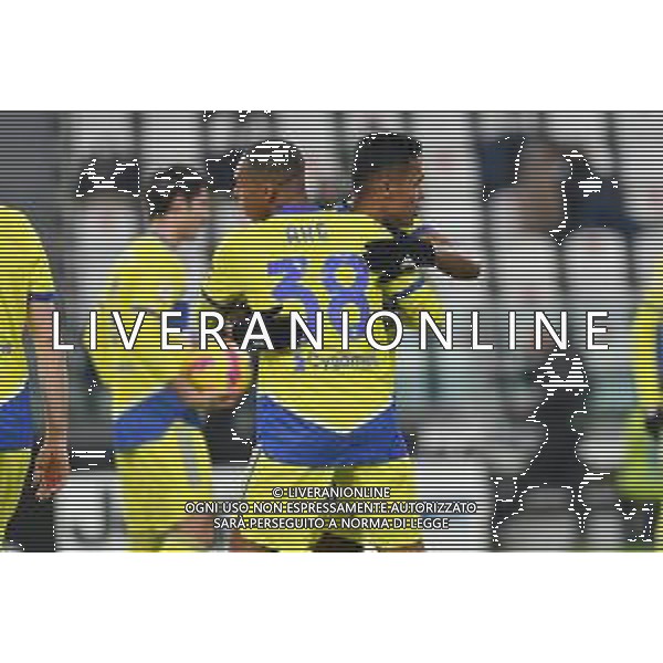 Torino 18.01.2022 Stadio Allianz Stadium ©Alessandro Falzone/Agenzia Aldo Liverani Juventus vs Sampdoria Coppa Italia Frecciarossa 2021/2022 Nella foto : Alex Sandro si complimenta con Marley Ake\'