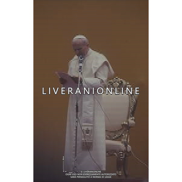 RETROSPETTIVA -Papa Giovanni Paolo II è stato il 264º papa della Chiesa cattolica e vescovo di Roma, 6º sovrano dello Stato della Città del Vaticano. NELLA FOTO PAPA GIOVANNI PAOLO II KAROL WOYTILA A MILANO NELL\'ANNO 1983 AG ALDO LIVERANI SAS