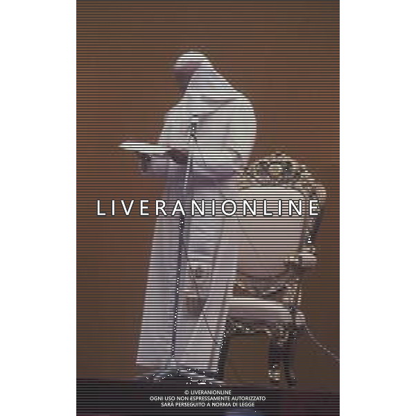 RETROSPETTIVA -Papa Giovanni Paolo II è stato il 264º papa della Chiesa cattolica e vescovo di Roma, 6º sovrano dello Stato della Città del Vaticano. NELLA FOTO PAPA GIOVANNI PAOLO II KAROL WOYTILA A MILANO NELL\'ANNO 1983 AG ALDO LIVERANI SAS