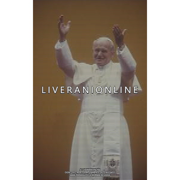 RETROSPETTIVA -Papa Giovanni Paolo II è stato il 264º papa della Chiesa cattolica e vescovo di Roma, 6º sovrano dello Stato della Città del Vaticano. NELLA FOTO PAPA GIOVANNI PAOLO II KAROL WOYTILA A MILANO NELL\'ANNO 1983 AG ALDO LIVERANI SAS