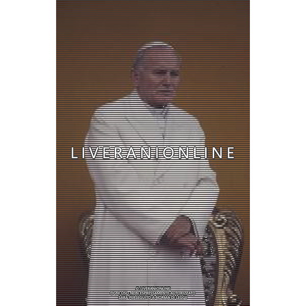 RETROSPETTIVA -Papa Giovanni Paolo II è stato il 264º papa della Chiesa cattolica e vescovo di Roma, 6º sovrano dello Stato della Città del Vaticano. NELLA FOTO PAPA GIOVANNI PAOLO II KAROL WOYTILA A MILANO NELL\'ANNO 1983 AG ALDO LIVERANI SAS