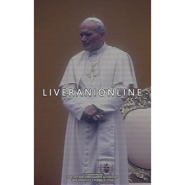 RETROSPETTIVA -Papa Giovanni Paolo II è stato il 264º papa della Chiesa cattolica e vescovo di Roma, 6º sovrano dello Stato della Città del Vaticano. NELLA FOTO PAPA GIOVANNI PAOLO II KAROL WOYTILA A MILANO NELL\'ANNO 1983 AG ALDO LIVERANI SAS