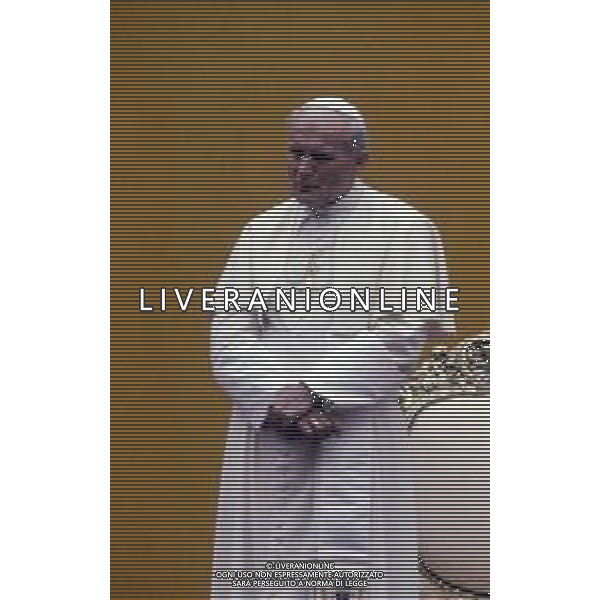 RETROSPETTIVA -Papa Giovanni Paolo II è stato il 264º papa della Chiesa cattolica e vescovo di Roma, 6º sovrano dello Stato della Città del Vaticano. NELLA FOTO PAPA GIOVANNI PAOLO II KAROL WOYTILA A MILANO NELL\'ANNO 1983 AG ALDO LIVERANI SAS
