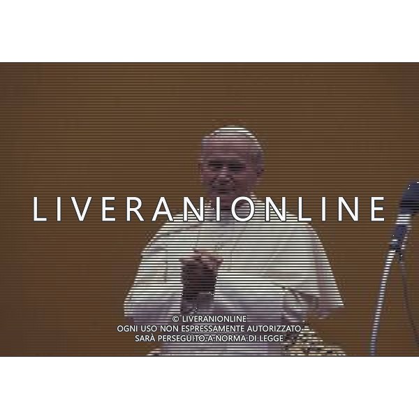 RETROSPETTIVA -Papa Giovanni Paolo II è stato il 264º papa della Chiesa cattolica e vescovo di Roma, 6º sovrano dello Stato della Città del Vaticano. NELLA FOTO PAPA GIOVANNI PAOLO II KAROL WOYTILA A MILANO NELL\'ANNO 1983 AG ALDO LIVERANI SAS