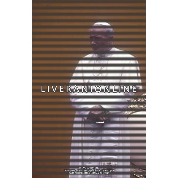 RETROSPETTIVA -Papa Giovanni Paolo II è stato il 264º papa della Chiesa cattolica e vescovo di Roma, 6º sovrano dello Stato della Città del Vaticano. NELLA FOTO PAPA GIOVANNI PAOLO II KAROL WOYTILA A MILANO NELL\'ANNO 1983 AG ALDO LIVERANI SAS