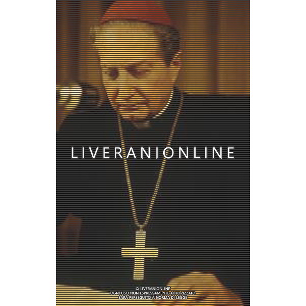 RETROSPETTIVA CARDINALE CARLO MARIA MARTINI NELLA FOTO IL CARDINALE CARLO MARIA MARTINI A MILANO NELL\'ANNO 1989 PRESENZIA ALLA PRESENTAZIONE DELLE 25 NUOVE CHIESE IN UN VIAGGIO ITINERANTE AG ALDO LIVERANI SAS 