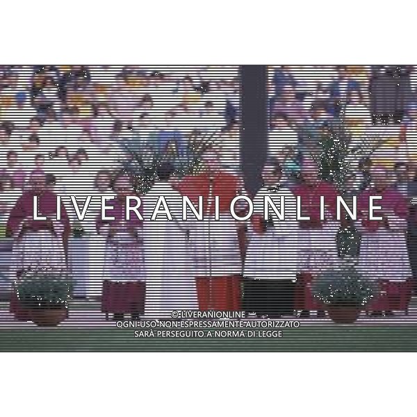 RETROSPETTIVA CARDINALE CARLO MARIA MARTINI NELLA FOTO IL CARDINALE CARLO MARIA MARTINI A MILANO NELL\'ANNO 1993 A SAN SIRO UN POPOLO PER LA VITA AG ALDO LIVERANI SAS 
