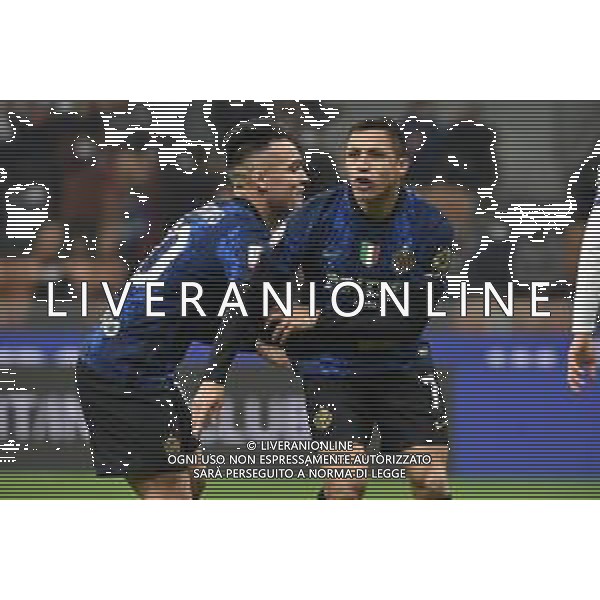 Alexis Sanchez (Inter) e Lautaro Martinez (Inter) esultano dopo il gol dell\'1 a 0 Inter vs Empoli Coppa Italia Frecciarossa - ottavi di finale Milano 19-01-2022 Stadio Giuseppe Meazza - San Siro foto Roberto Garavaglia/ag. Aldo Liverani sas /AGENZIA ALDO LIVERANI SAS
