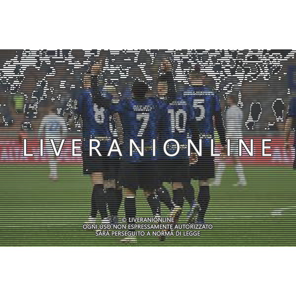 esultanza Inter dopo il gol dell\'1 a 0 Alexis Sanchez Inter vs Empoli Coppa Italia Frecciarossa - ottavi di finale Milano 19-01-2022 Stadio Giuseppe Meazza - San Siro foto Roberto Garavaglia/ag. Aldo Liverani sas /AGENZIA ALDO LIVERANI SAS