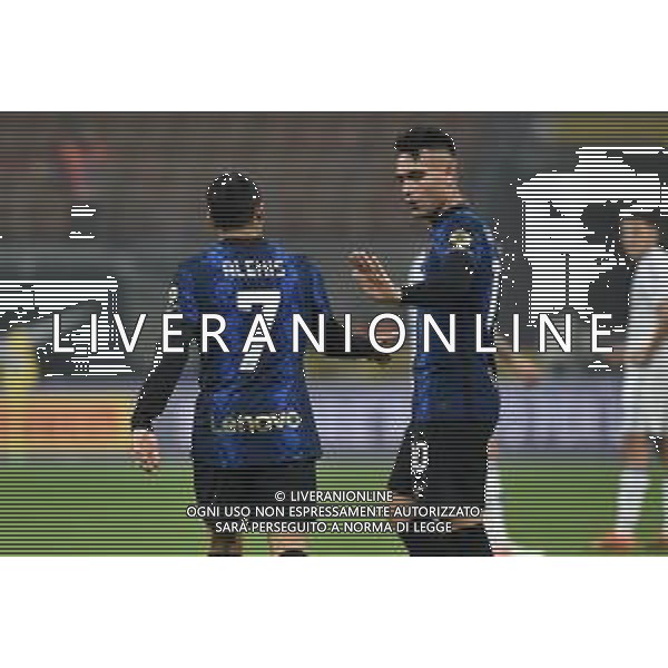 Alexis Sanchez (Inter) e Lautaro Martinez (Inter) esultano dopo il gol dell\'1 a 0 Inter vs Empoli Coppa Italia Frecciarossa - ottavi di finale Milano 19-01-2022 Stadio Giuseppe Meazza - San Siro foto Roberto Garavaglia/ag. Aldo Liverani sas /AGENZIA ALDO LIVERANI SAS