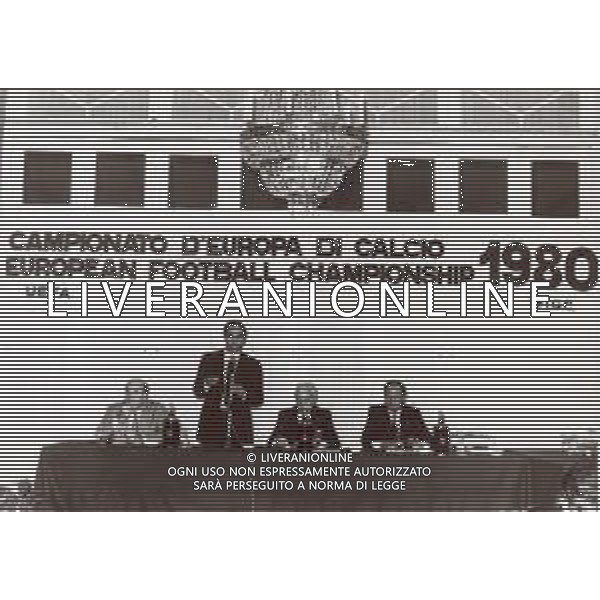 RETROSPETTIVA FRANCO CARRARO DIRIGENTE SPORTIVO E POLITICO NELLA FOTO FRANCO CARRARO NELL\'ANNO 1980 AG ALDO LIVERANI SAS 