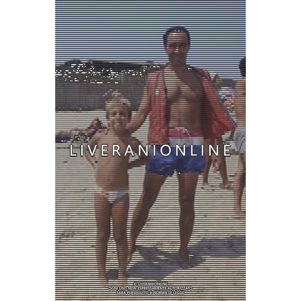 RETROSPETTIVA FRANCO CARRARO DIRIGENTE SPORTIVO E POLITICO NELLA FOTO FRANCO CARRARO NELL\'ANNO 1984 CON IL FIGLIO AG ALDO LIVERANI SAS