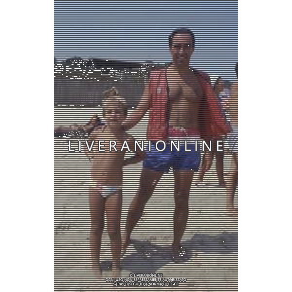RETROSPETTIVA FRANCO CARRARO DIRIGENTE SPORTIVO E POLITICO NELLA FOTO FRANCO CARRARO NELL\'ANNO 1984 CON IL FIGLIO AG ALDO LIVERANI SAS
