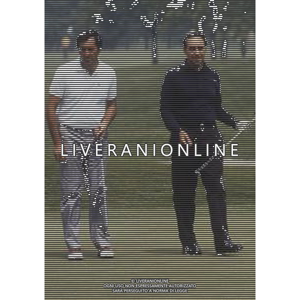 RETROSPETTIVA FRANCO CARRARO DIRIGENTE SPORTIVO E POLITICO NELLA FOTO FRANCO CARRARO NELL\'ANNO 1989 GIOCA A GOLF AG ALDO LIVERANI SAS 