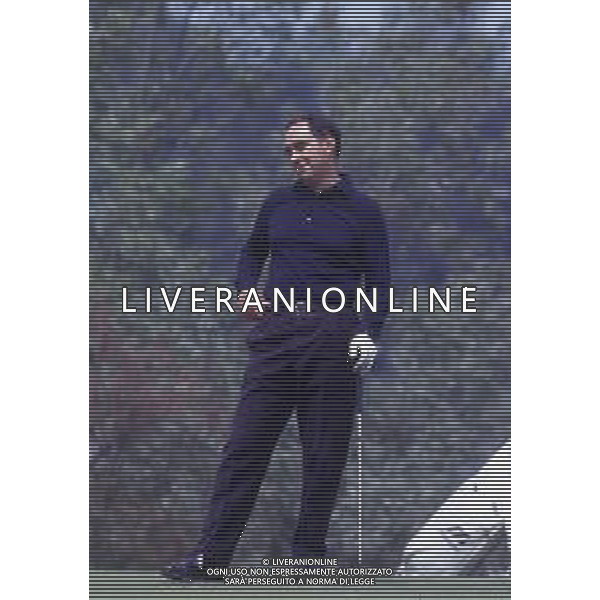 RETROSPETTIVA FRANCO CARRARO DIRIGENTE SPORTIVO E POLITICO NELLA FOTO FRANCO CARRARO NELL\'ANNO 1989 GIOCA A GOLF AG ALDO LIVERANI SAS 