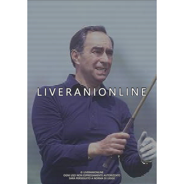 RETROSPETTIVA FRANCO CARRARO DIRIGENTE SPORTIVO E POLITICO NELLA FOTO FRANCO CARRARO NELL\'ANNO 1989 GIOCA A GOLF AG ALDO LIVERANI SAS 
