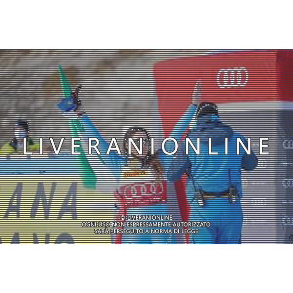 Luca Tedeschi/LMedia - 2022 FIS Ski World Cup - Women\'s Down Hill - alpine ski race January 22 2022 - Olympia slope Cortina d\'Ampezzo, Italy 2022 FIS Ski World Cup - Women\'s Down Hill Photo showing: GOGGIA Sofia (ITA) celebrates after winning the first place @Luca Tedeschi/LiveMedia /AGENZIA ALDO LIVERANI SAS