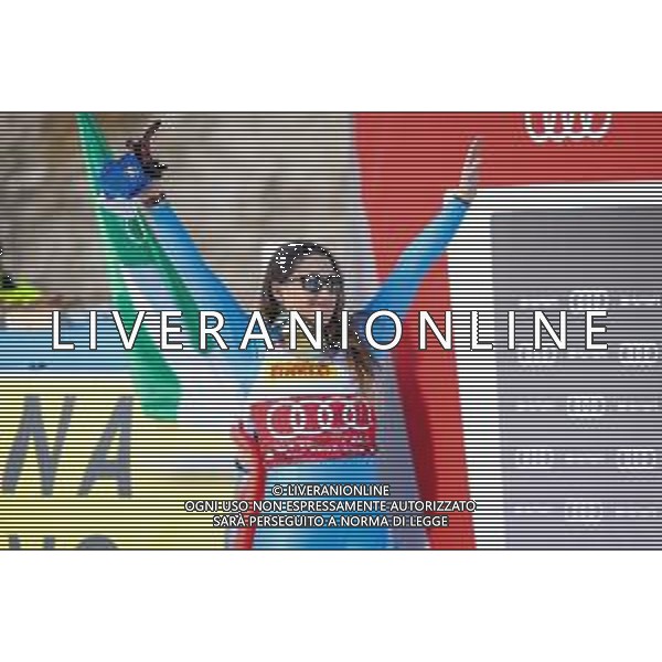 Luca Tedeschi/LMedia - 2022 FIS Ski World Cup - Women\'s Down Hill - alpine ski race January 22 2022 - Olympia slope Cortina d\'Ampezzo, Italy 2022 FIS Ski World Cup - Women\'s Down Hill Photo showing: GOGGIA Sofia (ITA) celebrates after winning the first place @Luca Tedeschi/LiveMedia /AGENZIA ALDO LIVERANI SAS