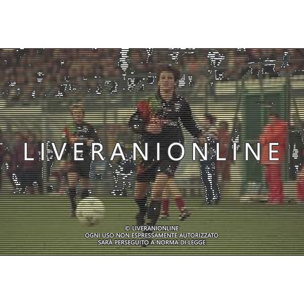 14-12-1997 VENEZIA CAMPIONATO DI CALCIO SERIE B VENEZIA -SALERNITANA 1-3 NELLA FOTO SIMONE PAVAN AG ALDO LIVERANI SAS