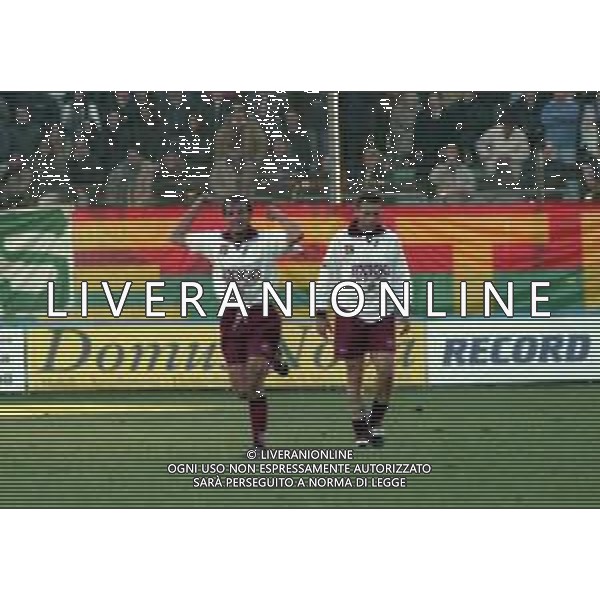 14-12-1997 VENEZIA CAMPIONATO DI CALCIO SERIE B VENEZIA -SALERNITANA 1-3 NELLA FOTO ESULTANZA FRANCESCO GALEOTO AG ALDO LIVERANI SAS