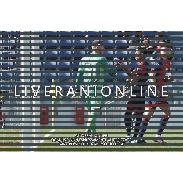 23-1-2022. Cagliari Calcio - ACF Fiorentina. 23° giornata, Serie A 2021-2022. Italia, Sardegna, Cagliari, Stadio Unipol Domus. Salvatore Moi/Aldo Liverani s.a.s. Nella foto: rigore a favore fiorentina contro cagliari tirato da Cristiano Biraghi Fiorentina. Esultanza di Boris Radunovic Cagliari, per avere parato rigore a Biraghi ©MOI/AGENZIA ALDO LIVERANI SAS