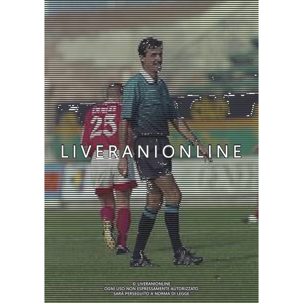 21-09-1997 VENEZIA CAMPIONATO DI CALCIO SERIE B VENEZIA-PERUGIA 2-0 NELLA FOTO ARBITRO PIERO CECCARINI AG ALDO LIVERANI SAS