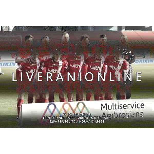 © TVRG la formazione del Monza, in piedi da SX Mario Sampirisi, Dany Mota Carvalho, Carlos Augusto, Davide Bettella, Mattia Valoti e Michele Di Gregorio; in basso da SX Luca Mazzitelli, Andrea Colpani, Andrea Barberis, Marco D\'Alessandro e Luca Marrone Monza vs Reggina Campionato Serie BKT - 20a giornata Monza 22-01-2022 U-Power Stadium foto Roberto Garavaglia/ag. Aldo Liverani sas