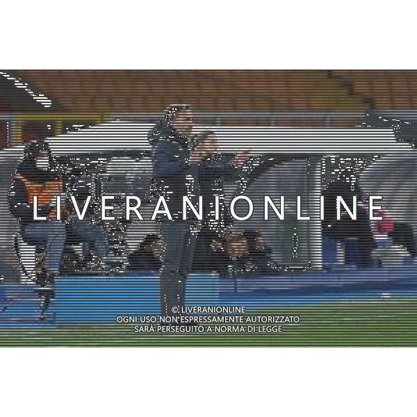 Emmanuele Mastrodonato/LMedia - US Lecce vs US Cremonese - Italian soccer Serie B match 2021/2022 January 23 2022 - Stadio Via del Mare Lecce, Italy US Lecce vs US Cremonese Photo showing: coach Fabio Pecchia (US Cremonese) @Emmanuele Mastrodonato/LiveMedia /AGENZIA ALDO LIVERANI SAS