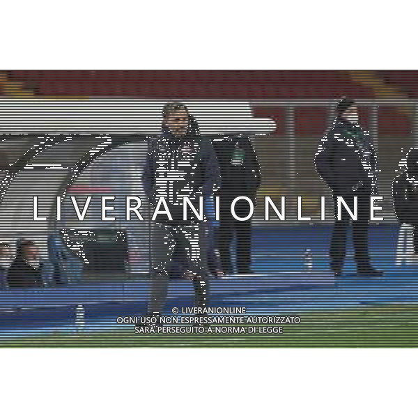 Emmanuele Mastrodonato/LMedia - US Lecce vs US Cremonese - Italian soccer Serie B match 2021/2022 January 23 2022 - Stadio Via del Mare Lecce, Italy US Lecce vs US Cremonese Photo showing: coach Fabio Pecchia (US Cremonese) @Emmanuele Mastrodonato/LiveMedia /AGENZIA ALDO LIVERANI SAS