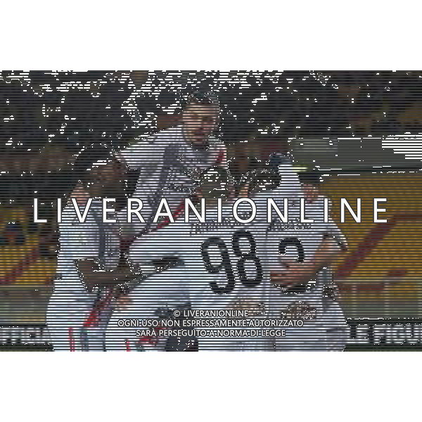Emmanuele Mastrodonato/LMedia - US Lecce vs US Cremonese - Italian soccer Serie B match 2021/2022 January 23 2022 - Stadio Via del Mare Lecce, Italy US Lecce vs US Cremonese Photo showing: US Cremonese celebrates after scoring a goal of 1-1 @Emmanuele Mastrodonato/LiveMedia /AGENZIA ALDO LIVERANI SAS